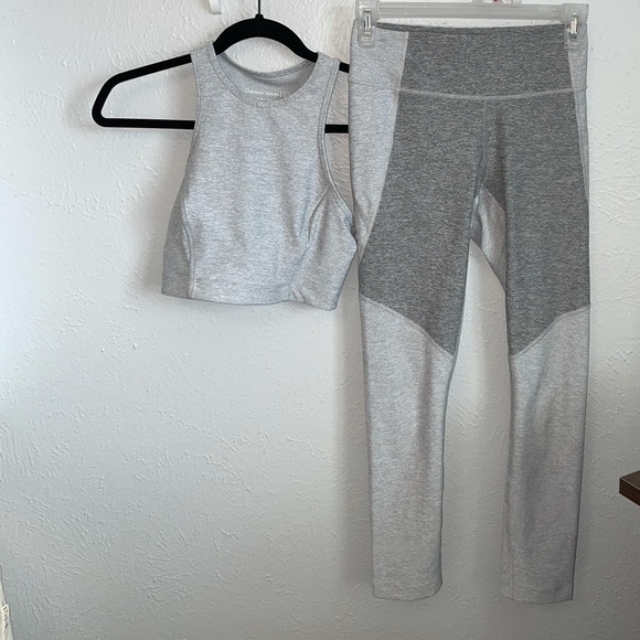 Will be donating soon if not sold! Outdoor Voices Workout SET! - Picture 2 of 5